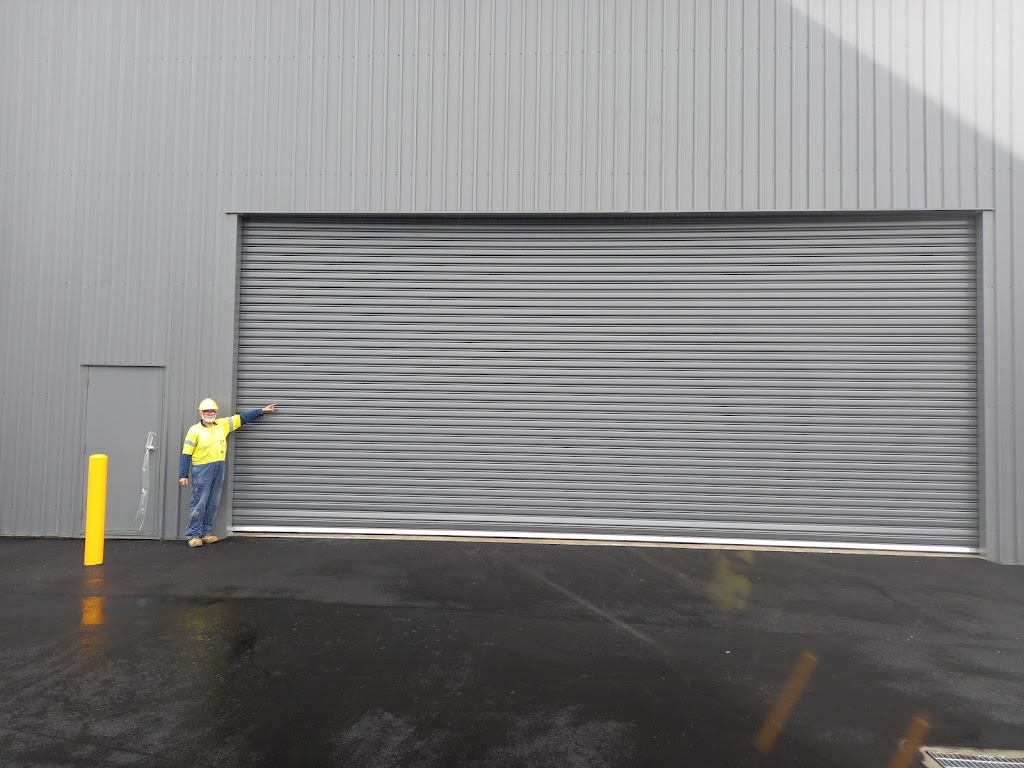 On The Mark Garage Doors | Kyeema Pl, Cambridge TAS 7170, Australia | Phone: 0459 846 551
