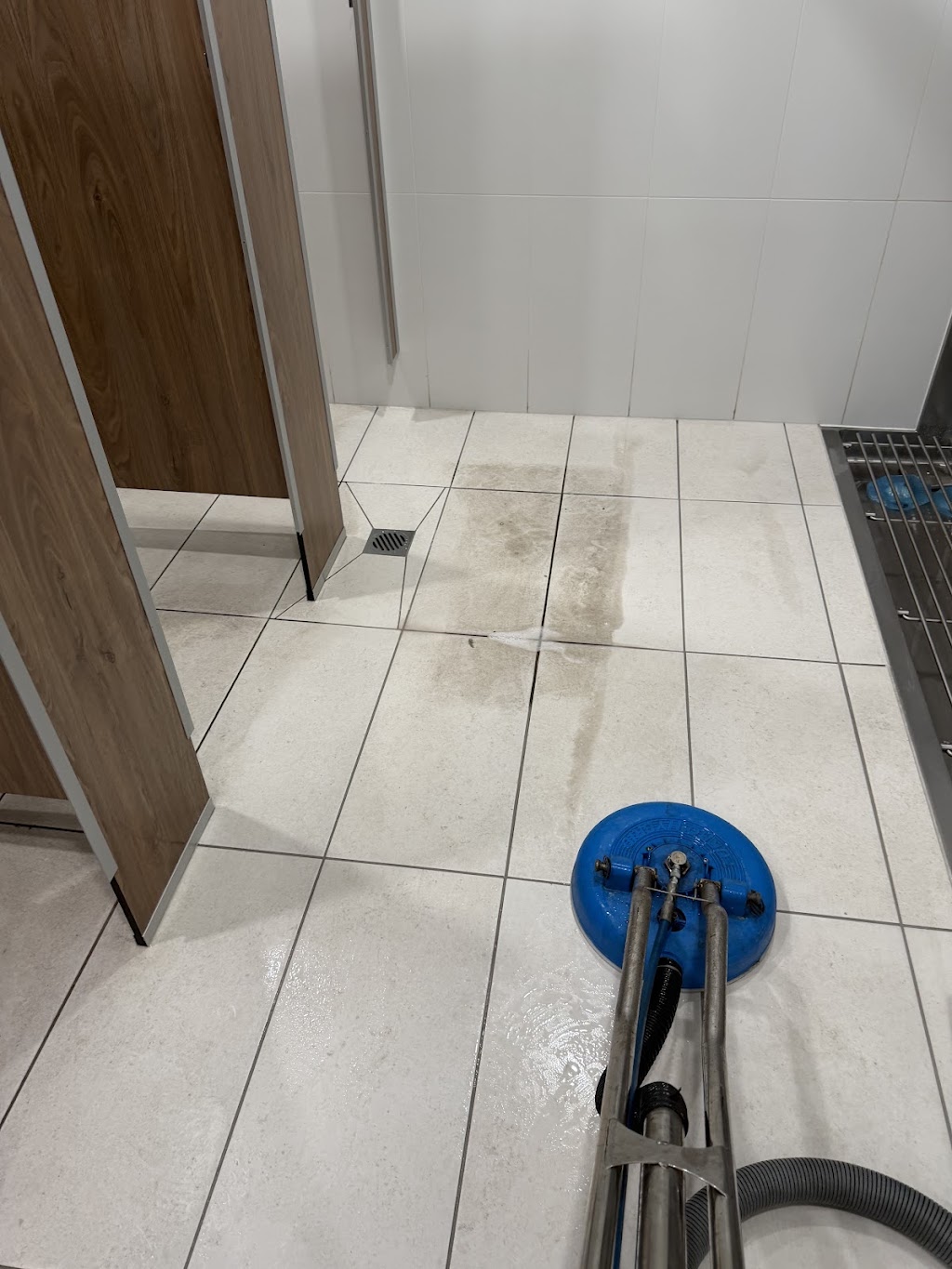 MS Property Cleaning Service | 26 Spearwood Rise, Cranbourne West VIC 3977, Australia | Phone: 0412 147 211