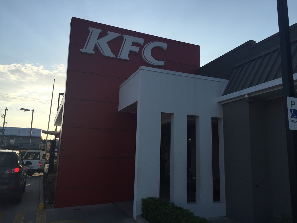 KFC Rockhampton South | meal takeaway | 91-101 George St, Rockhampton QLD 4700, Australia | 0749278711 OR +61 7 4927 8711