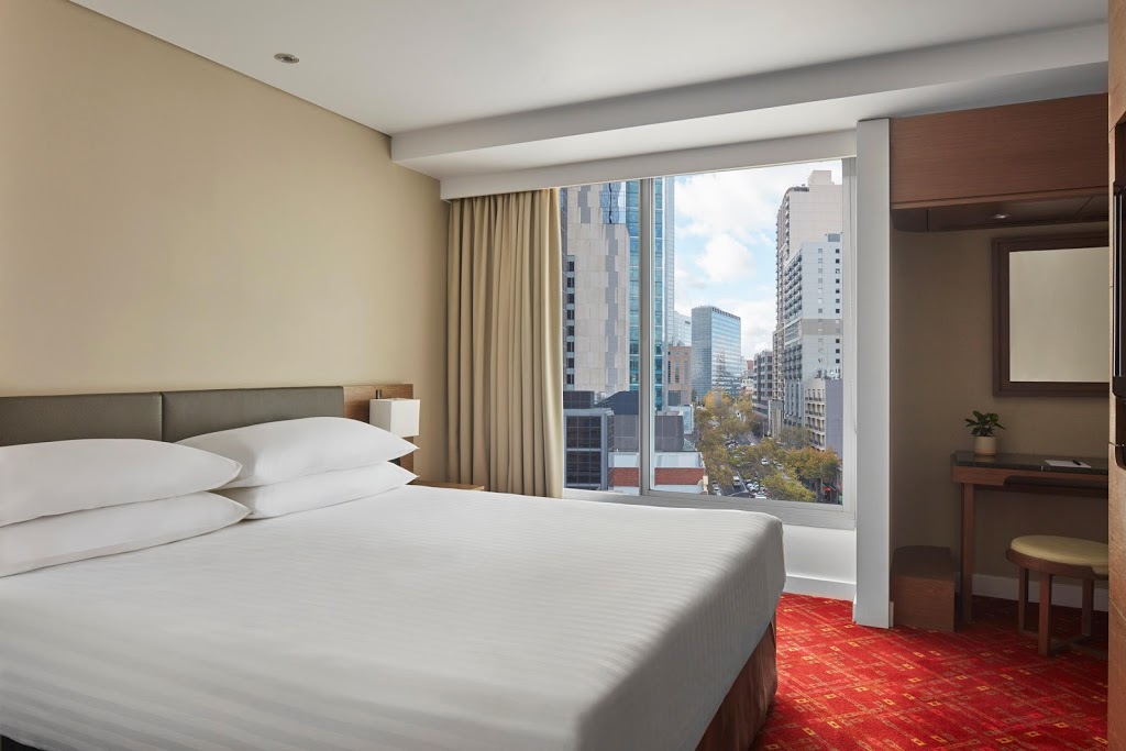 Melbourne Marriott Hotel | Corner Exhibition &, Lonsdale St, Melbourne VIC 3000, Australia | Phone: (03) 9662 3900