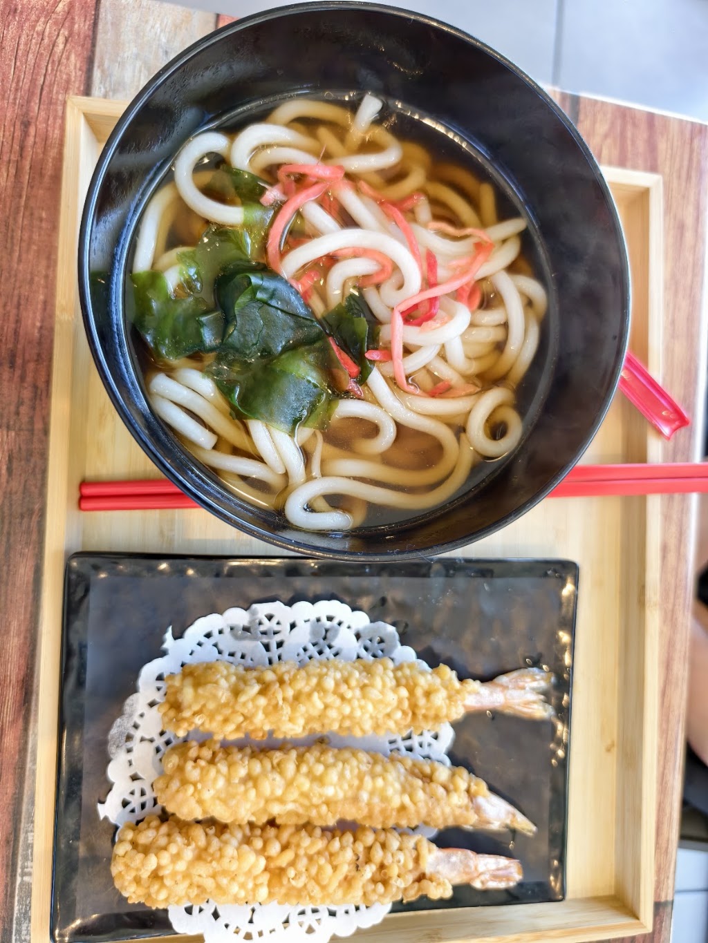 Love Eats Sushi Bar and Thai Restaurant | 3/668 Warburton Hwy, Seville VIC 3139, Australia | Phone: (03) 5919 2285