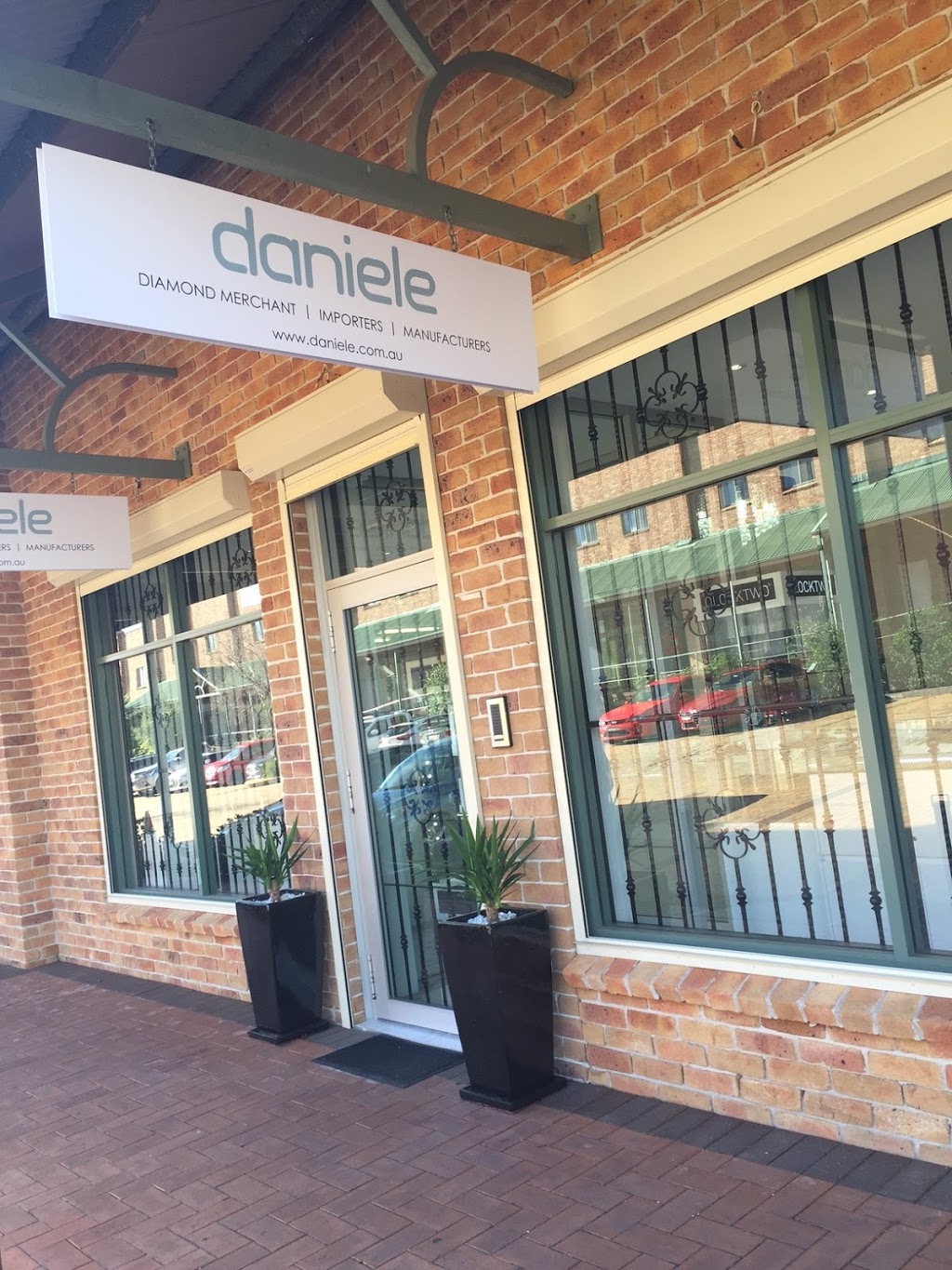 Daniele Designer Jewellers | jewelry store | 21a/1345 The Horsley Dr, Wetherill Park NSW 2164, Australia | 0297291555 OR +61 2 9729 1555
