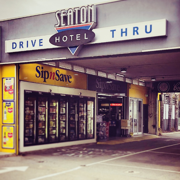 Seaton Hotel | store | 253 Tapleys Hill Rd, Seaton SA 5023, Australia | 0883454645 OR +61 8 8345 4645