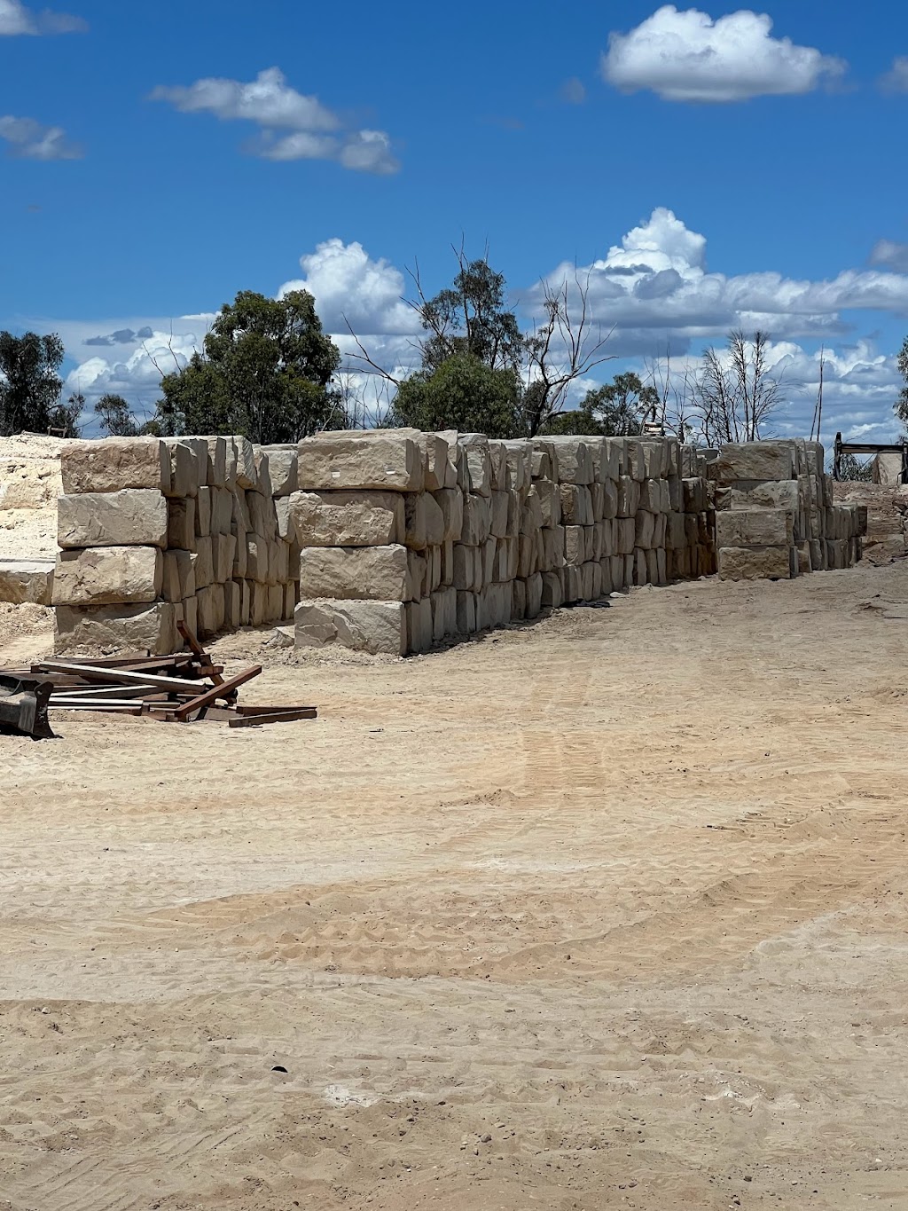 Sandstone Central Pty Ltd | 12100 Golden Hwy, Uarbry NSW 2329, Australia | Phone: 0477 815 707