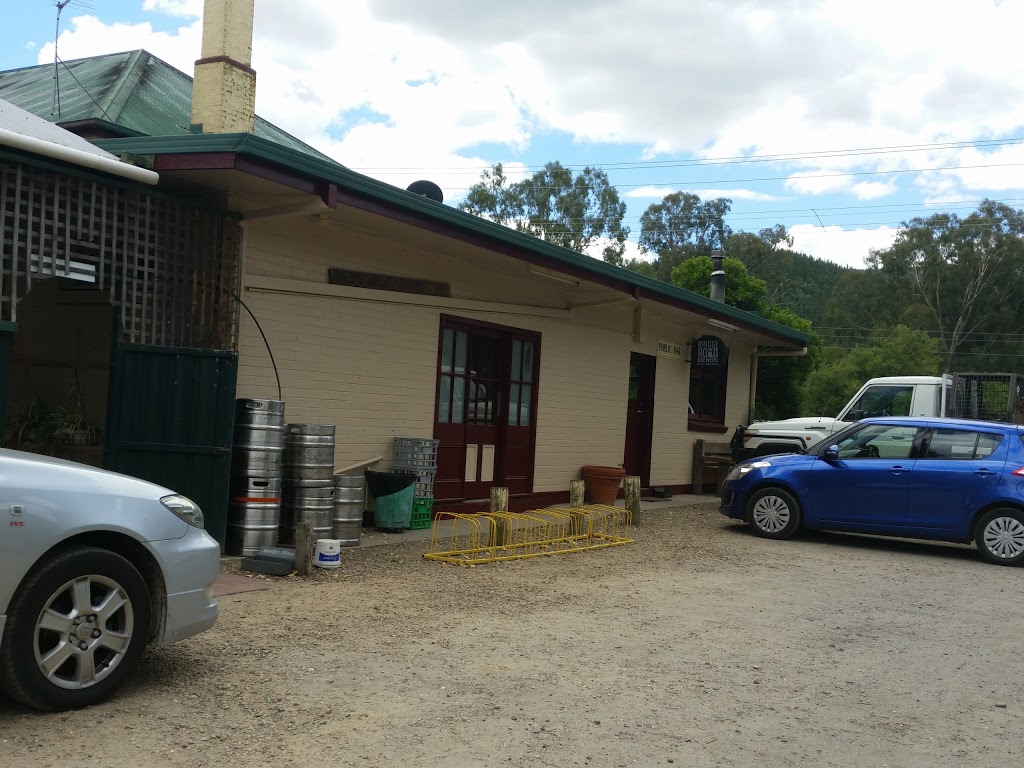 Happy Valley Hotel Ovens | 4994 Great Alpine Rd, Ovens VIC 3738, Australia | Phone: (03) 5751 1628
