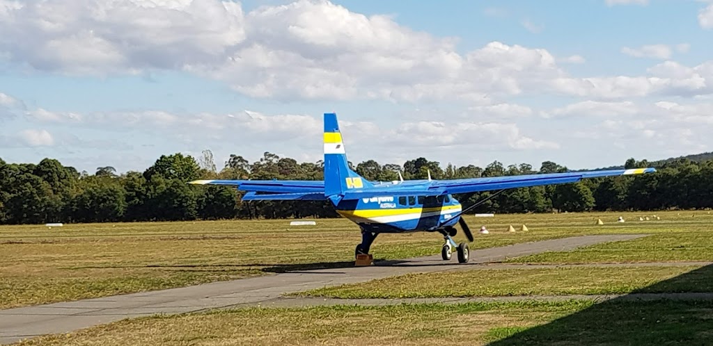 Alpine Air Charters, Yarra Valley |  | 13 MacIntyre Ln, Yering VIC 3775, Australia | 0397391211 OR +61 3 9739 1211