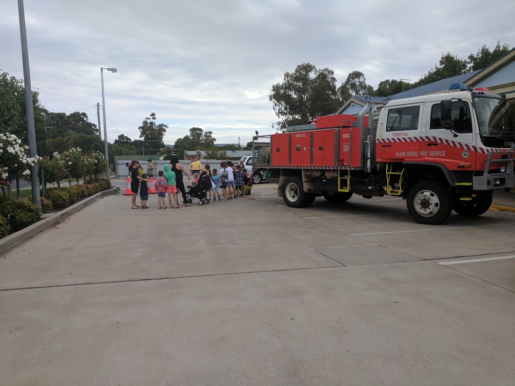 Forest Hill Rural Fire Brigade | fire station | 82 Elizabeth Ave, Forest Hill NSW 2651, Australia | 0269714500 OR +61 2 6971 4500
