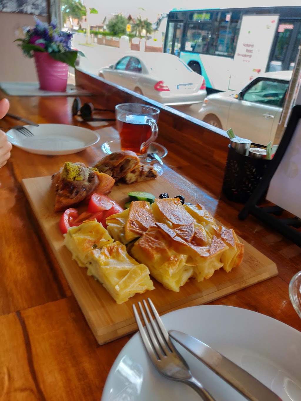Rose Borek | restaurant | 399 Gardeners Rd, Rosebery NSW 2018, Australia | 0280216522 OR +61 2 8021 6522
