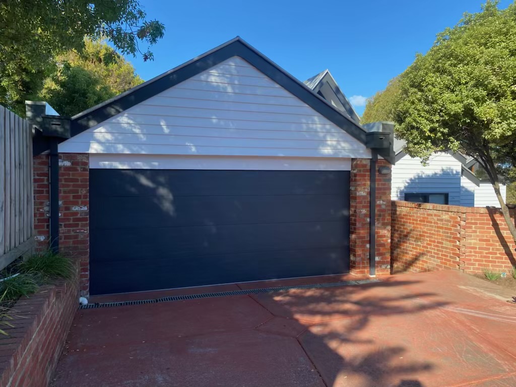 J & K Maintenance and Services | 29 Lansell Dr, Highton VIC 3216, Australia | Phone: 0493 239 692