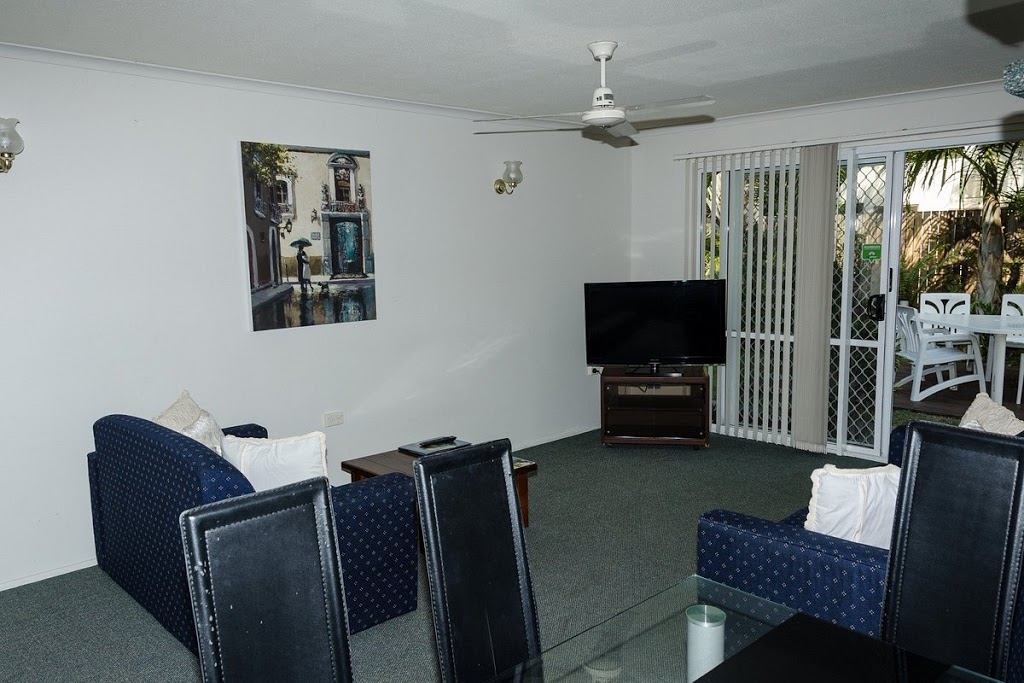 Coast Apartments | lodging | 405 Esplanade, Torquay QLD 4655, Australia | 0741251315 OR +61 7 4125 1315