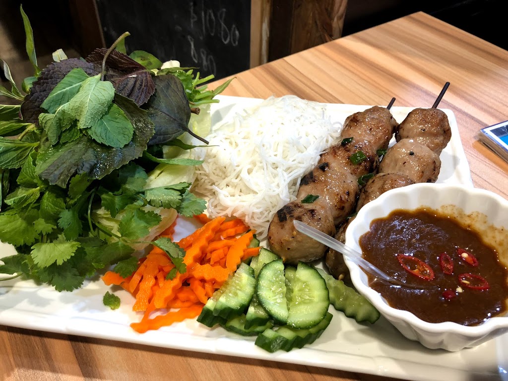 Thai Star Viet restaurant | restaurant | shop 3/749 Smithfield Rd, Edensor Park NSW 2176, Australia | 0281196535 OR +61 2 8119 6535