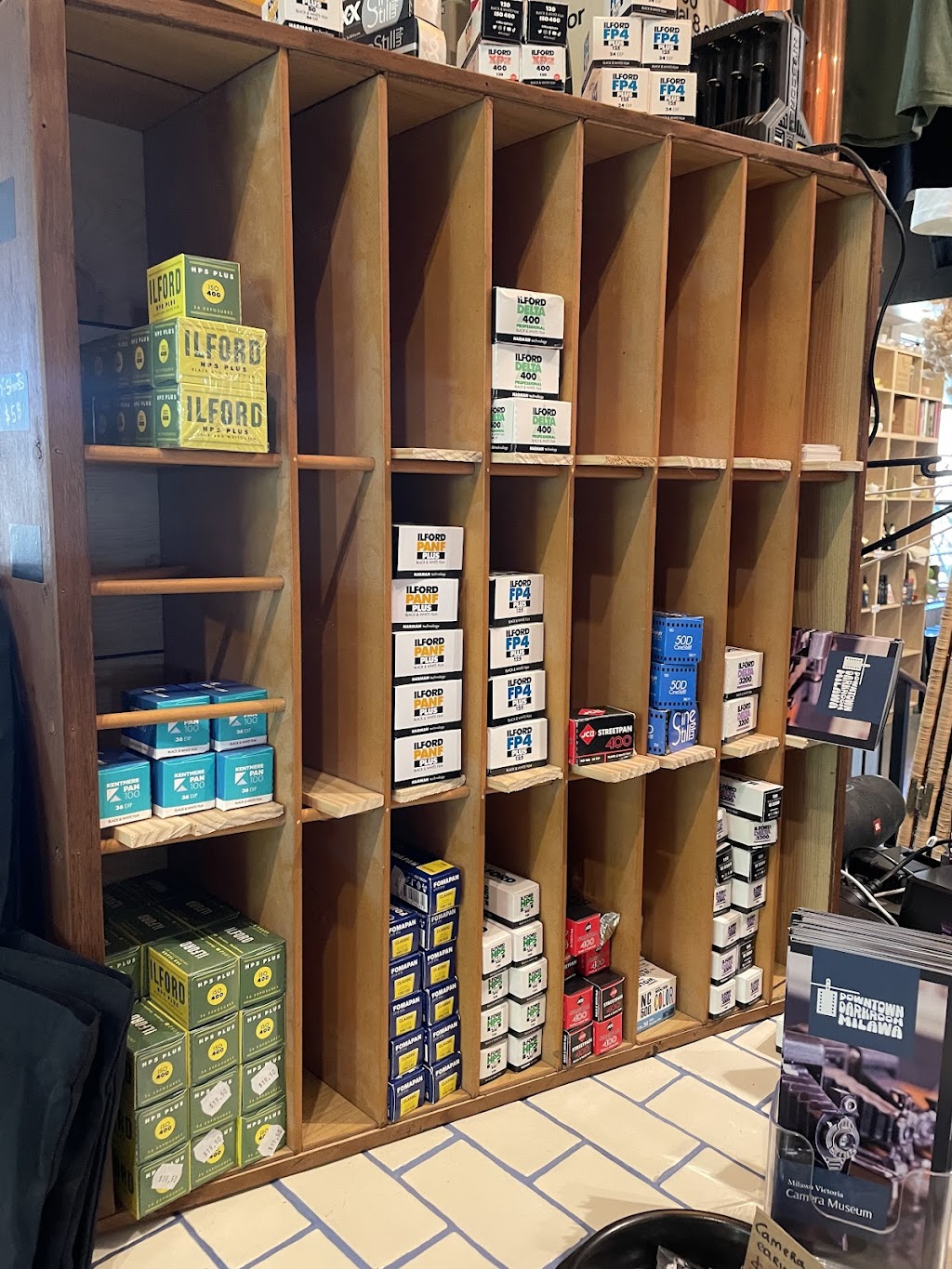 Downtown Darkroom Milawa | 25 Milawa-Bobinawarrah Rd, Milawa VIC 3678, Australia | Phone: 0411 095 945