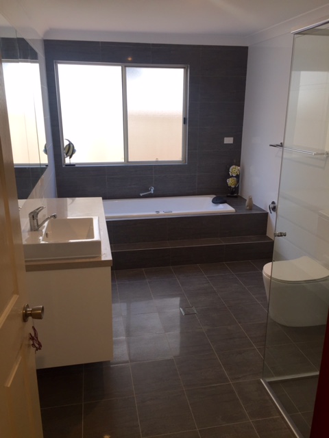 Australian Bathrooms & Kitchens | 64 Albert St, Corrimal NSW 2518, Australia | Phone: (02) 4285 4911