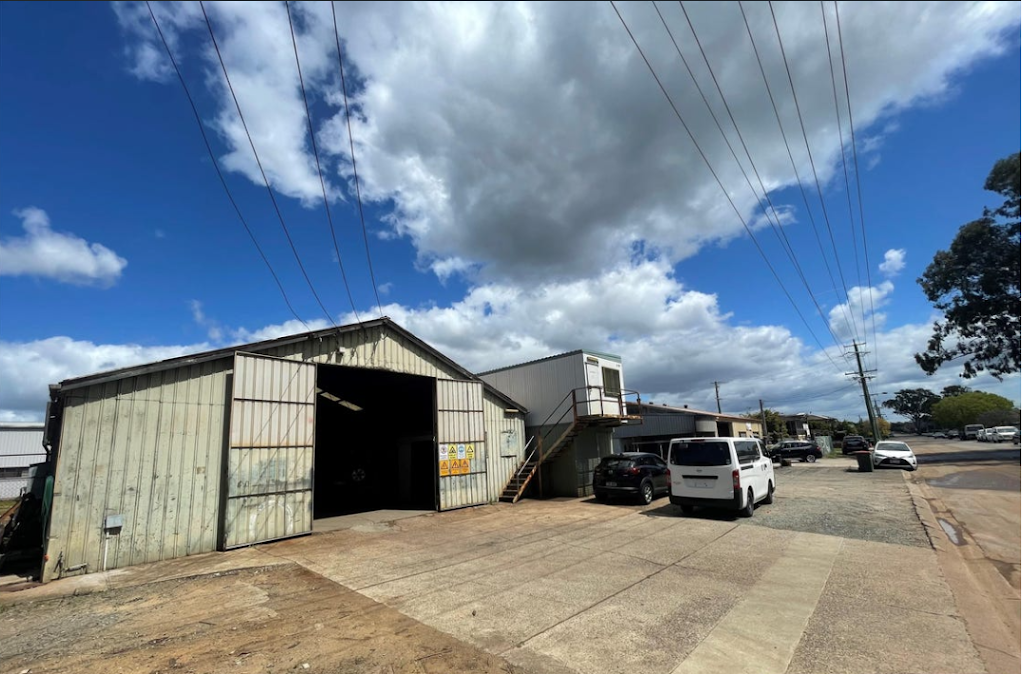 OL Traders Banyo | 147 Elliott Rd, Banyo QLD 4014, Australia | Phone: 0468 814 182