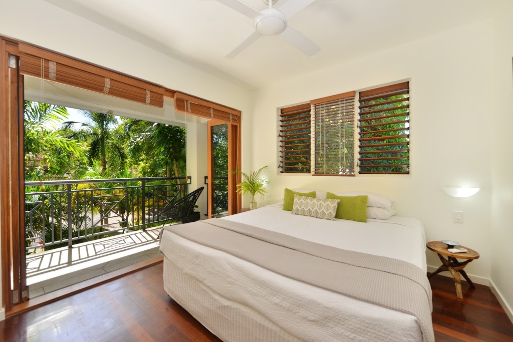 Frangipani Sur La Mer | 1/13 Andrews Cl, Port Douglas QLD 4877, Australia | Phone: 0409 679 935