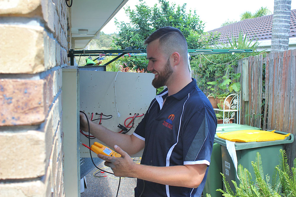 Phoenix Solar and Electrical | Unit 8/15 John Duncan Ct, Varsity Lakes QLD 4227, Australia | Phone: 0425 873 156