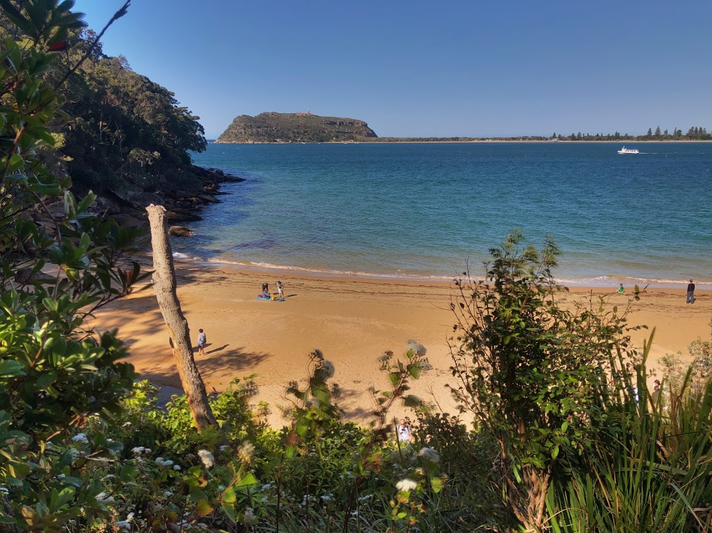 Resolute Beach | natural feature | Resolute Beach, Ku-Ring-Gai Chase NSW 2084, Australia | 0294728949 OR +61 2 9472 8949