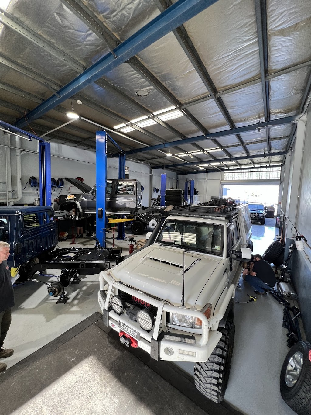 Mick Tighe 4x4 & Outdoor | 11 Mort St, Newtown QLD 4350, Australia | Phone: (07) 4632 9782