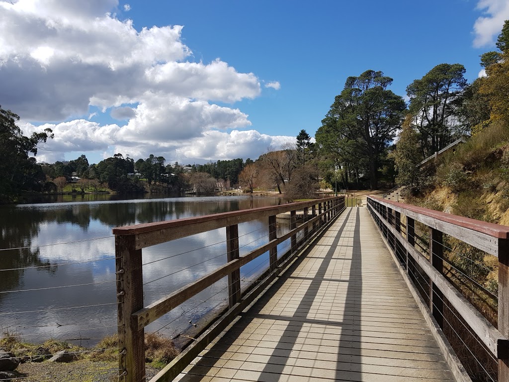 Lake Daylesford Carpark | 2 Leggatt St, Daylesford VIC 3460, Australia