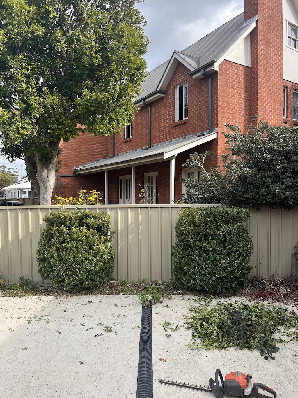 Curt’s Landscaping and Maintenance | Kruger Ave, Windang NSW 2528, Australia | Phone: 0423 350 164