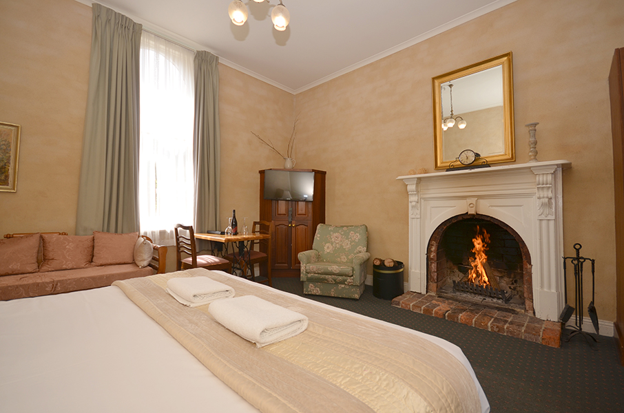 Central Springs Inn | 6 Camp St, Daylesford VIC 3460, Australia | Phone: (03) 5348 3388