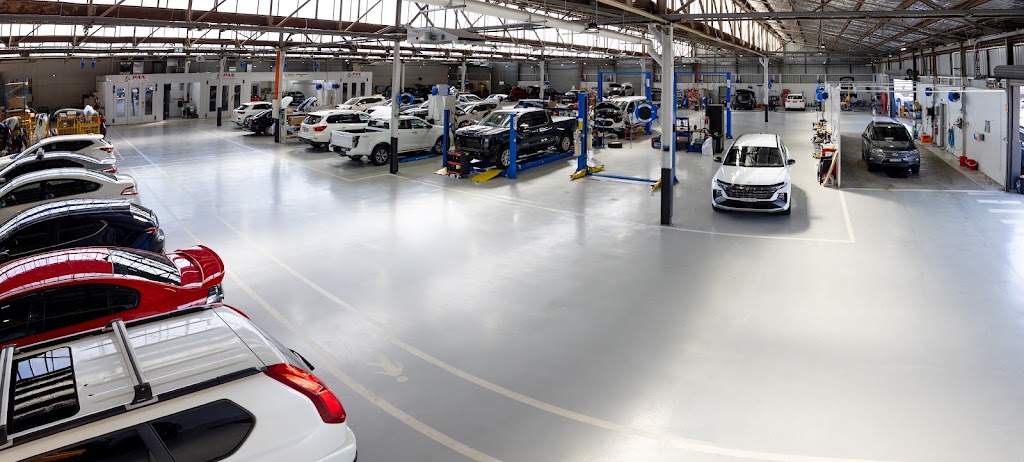 Drive Autobody Moorebank | Unit 3/1 Helles Ave, Moorebank NSW 2170, Australia | Phone: (02) 7258 7097