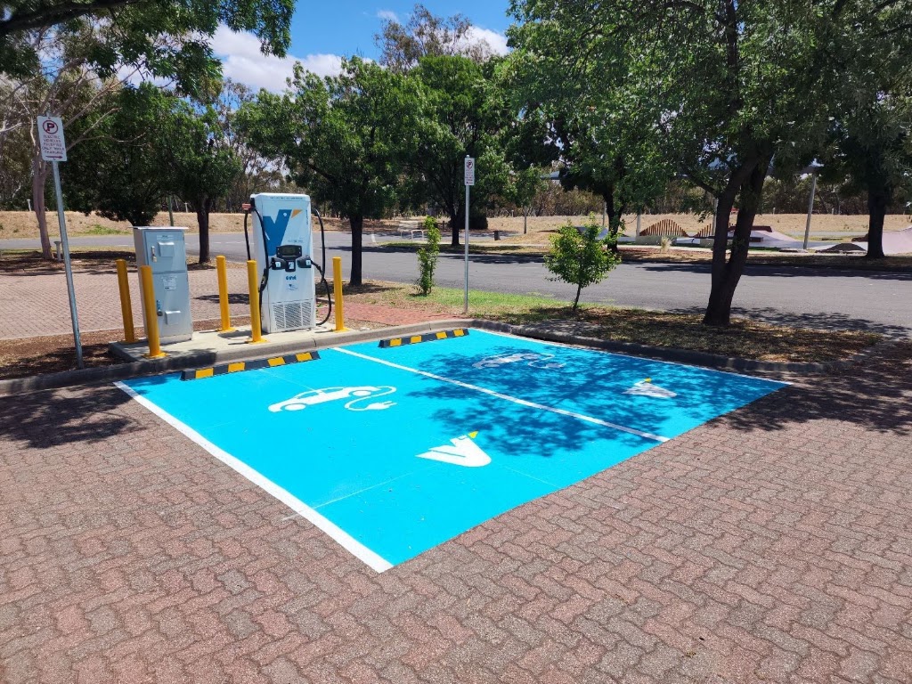 Evie Charging Station | 68A Woods St, Donald VIC 3480, Australia | Phone: 1300 463 843