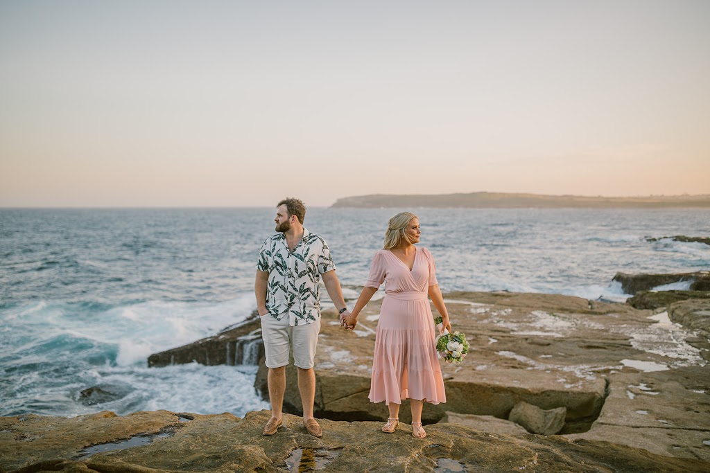 Marry Us Gary - Celebrant | 2/1 Albemarle St, Narrabeen NSW 2101, Australia | Phone: 0402 713 895