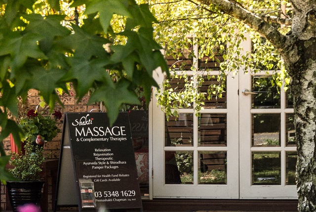 Shakti Massage - Daylesford | 1 Rosella Ln, Daylesford VIC 3460, Australia | Phone: (03) 5348 1629
