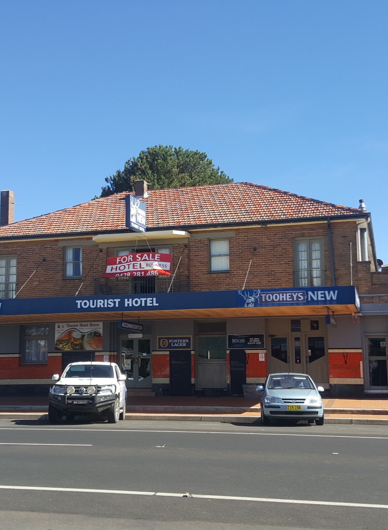 The Tourist Hotel | lodging | 140 Oberon St, Oberon NSW 2787, Australia | 0263361378 OR +61 2 6336 1378