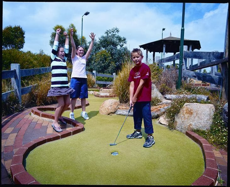 Spring Park Golf Course | Corner of Lower Dandenong Road and, Centre Dandenong Rd, Dingley Village VIC 3172, Australia | Phone: (03) 9551 5163