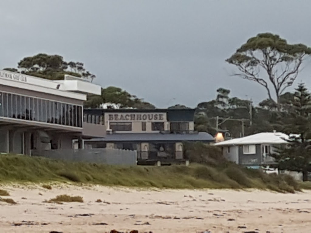 Beachhouse Mollymook | lodging | 3 Golf Ave, Mollymook NSW 2539, Australia | 0244551966 OR +61 2 4455 1966