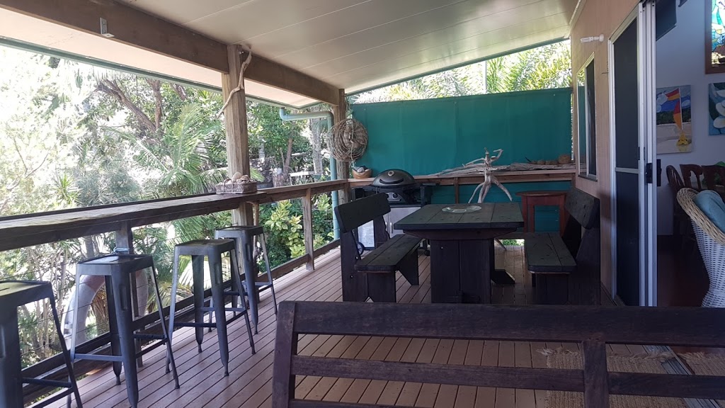 Fishtails - Beach Holiday House | 130 Tramican St, Point Lookout QLD 4183, Australia | Phone: (07) 3409 8255