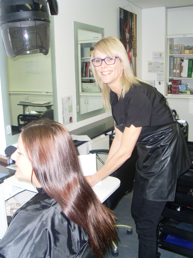 Contour College | hair care | 2/1 Bounty Cl, Tuggerah NSW 2259, Australia | 0243530815 OR +61 2 4353 0815