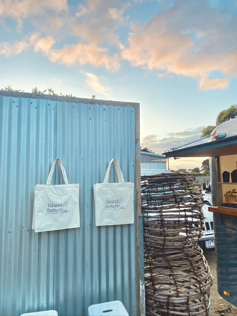 Island Sisters KI | Driveway 1, Racecourse Rd, Currie TAS 7256, Australia | Phone: 0402 607 644