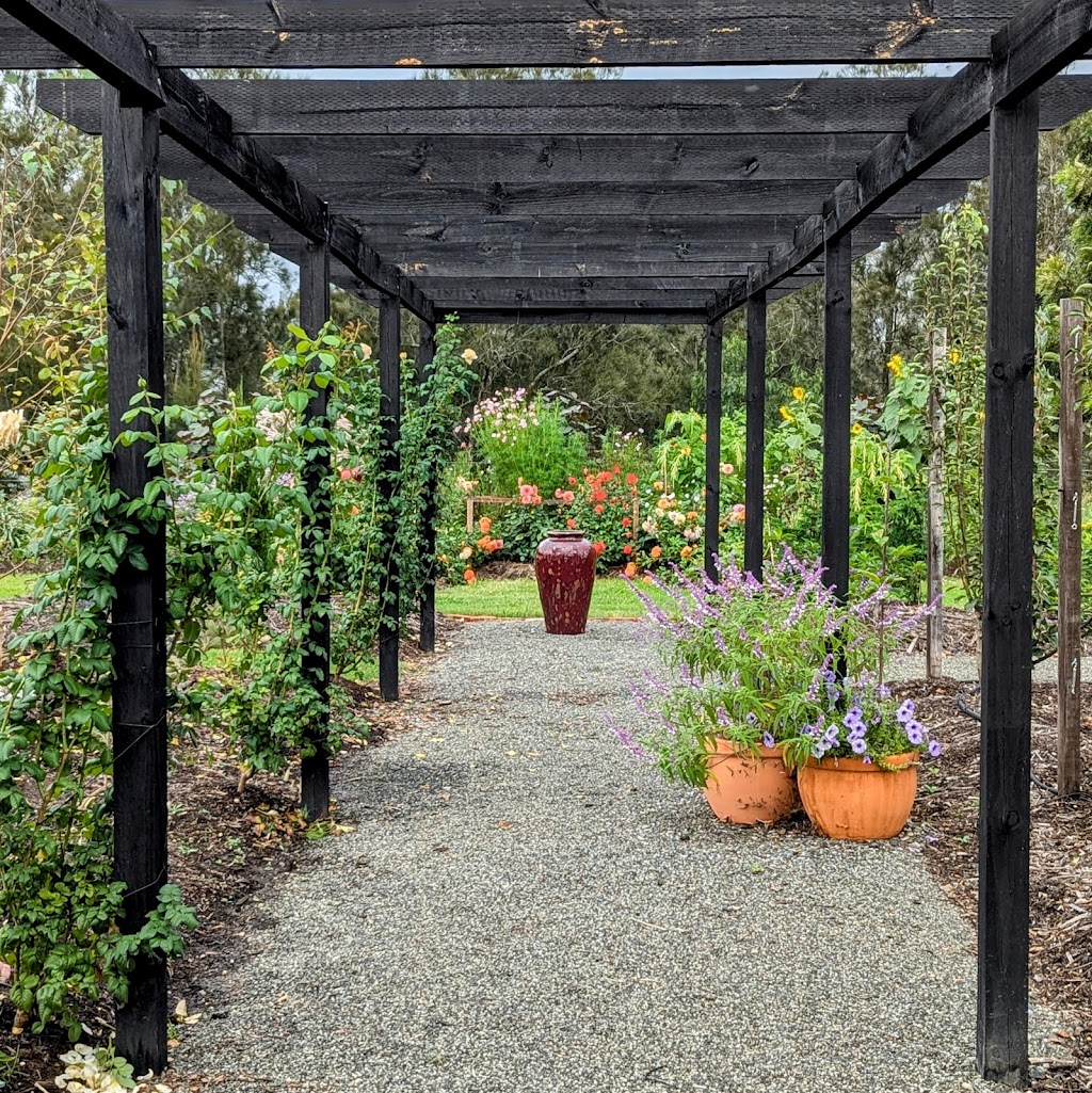 Long Acre Lovedale | 6 Lovedale Rd, Lovedale NSW 2325, Australia | Phone: 0433 688 449