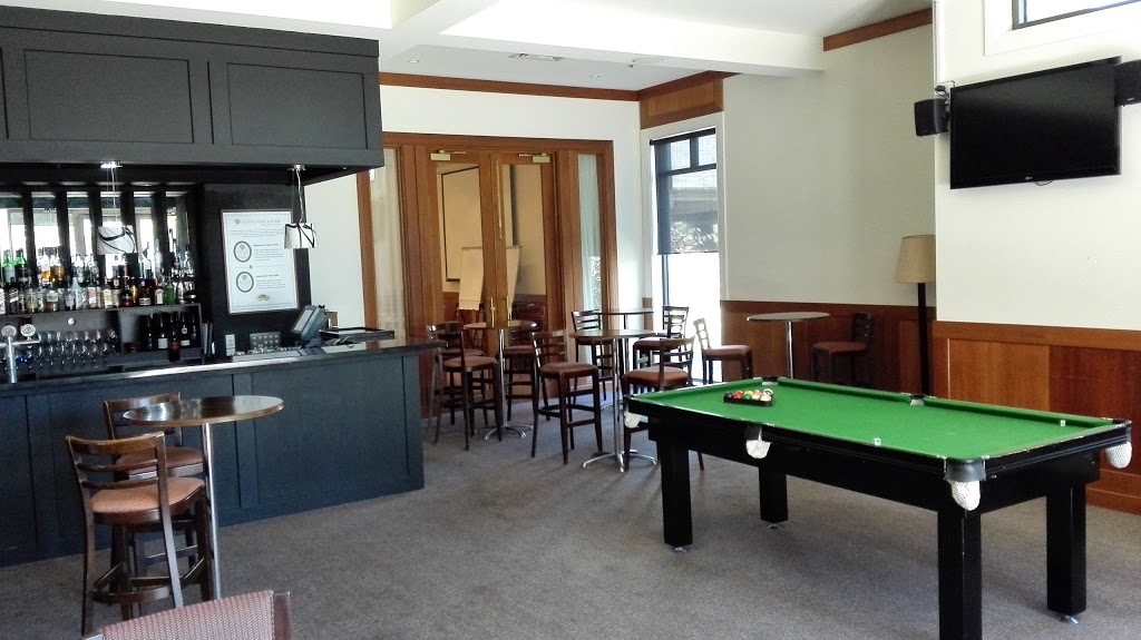 Lodge Bar | Heritage Ave, Chirnside Park VIC 3116, Australia | Phone: (03) 9760 3333