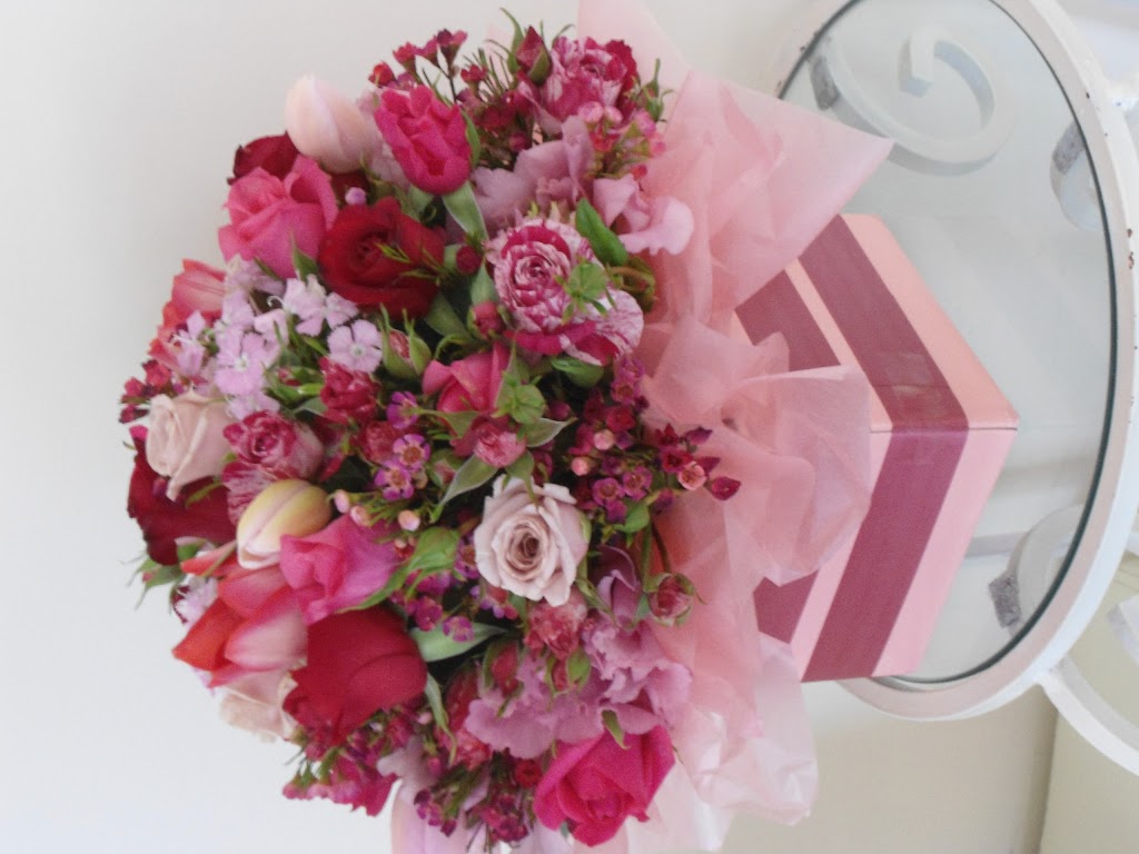 Thanks A Bunch Florist | florist | 1 Joan Ct, Victoria VIC 3073, Australia | 0394084439 OR +61 3 9408 4439