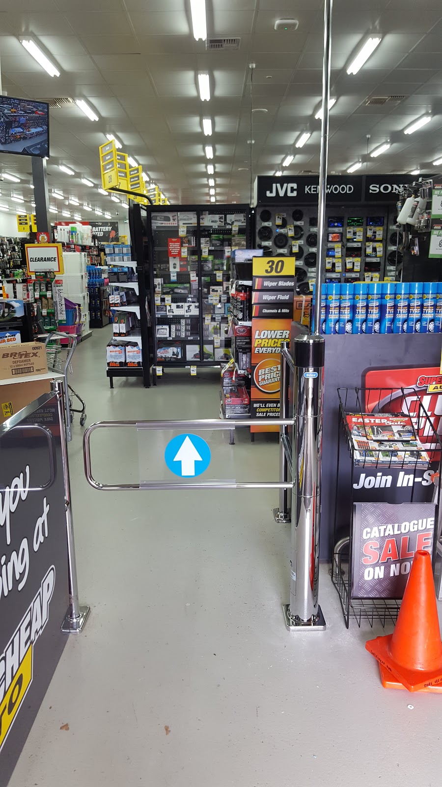 Supercheap Auto Mildura | electronics store | 3/728 Fifteenth St, Mildura VIC 3500, Australia | 0350222588 OR +61 3 5022 2588