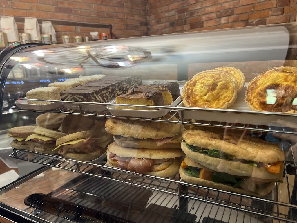 Aitken‘s Corner | 32 Johnstone St, Castlemaine VIC 3450, Australia | Phone: 0479 047 783