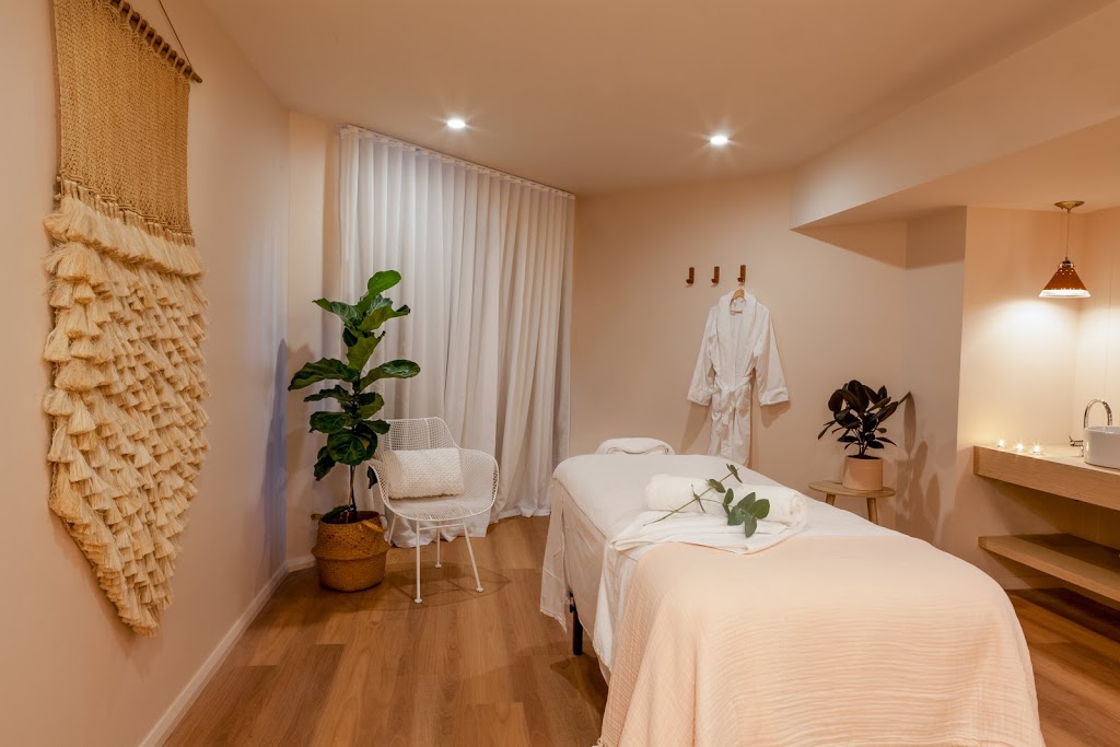 Spa Bannisters | spa | 147 Soldiers Point Rd, Soldiers Point NSW 2317, Australia | 0249193800 OR +61 2 4919 3800