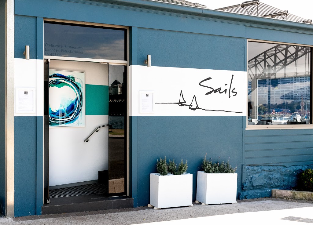 Sails on Lavender Bay | 2 Henry Lawson Ave, McMahons Point NSW 2060, Australia | Phone: (02) 9955 5998