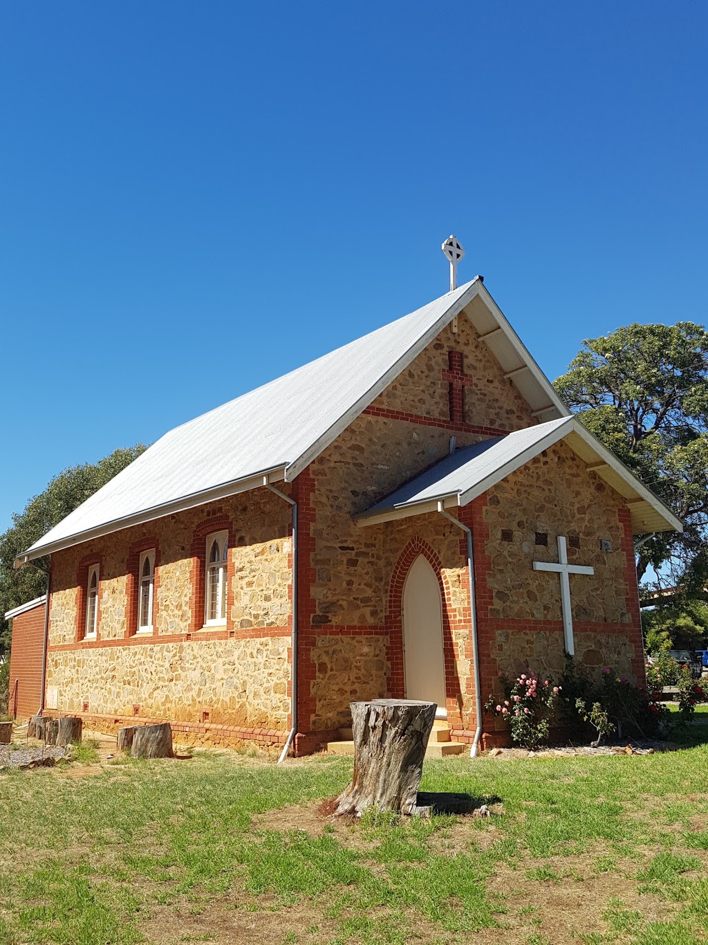 St Stephens Church | church | 5 Falls Rd, Serpentine WA 6125, Australia | 0895250247 OR +61 8 9525 0247