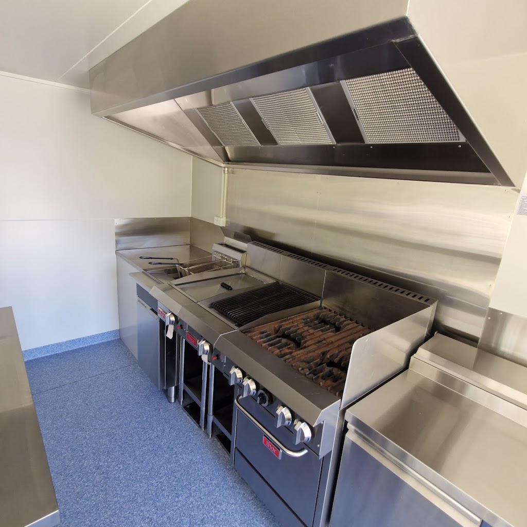 OLD SKOOL MOBILE CAR WASH & DETAILING | 12 Calendula Ct, Regency Downs QLD 4341, Australia | Phone: 0434 992 845