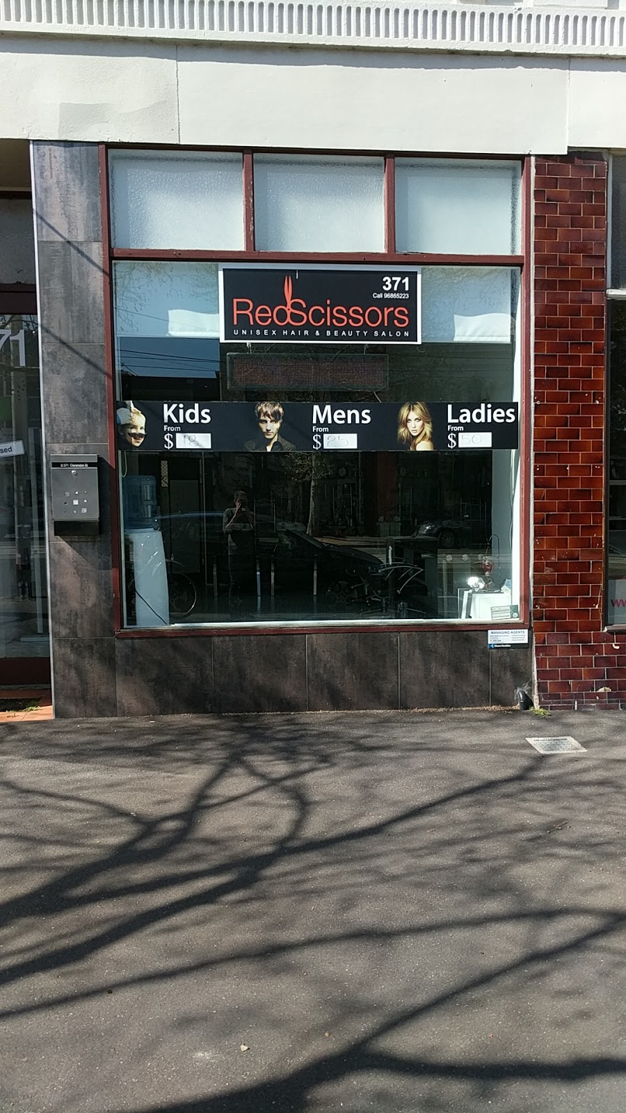 Red Scissors - South Melbourne | 371 Clarendon St, South Melbourne VIC 3205, Australia | Phone: (03) 9686 5223