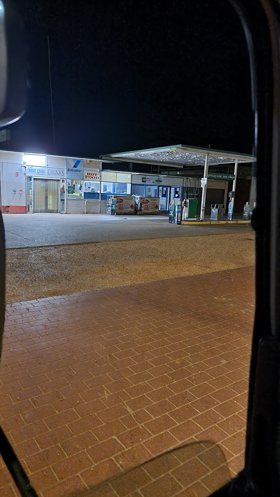 bp | gas station | Opal St, Lightning Ridge NSW 2834, Australia | 0268290833 OR +61 2 6829 0833