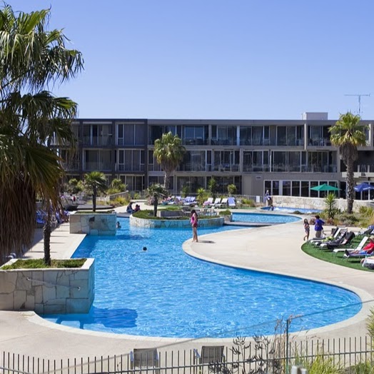 Beachfront Resort Torquay | lodging | 100A The Esplanade, Torquay VIC 3228, Australia | 0352616661 OR +61 3 5261 6661