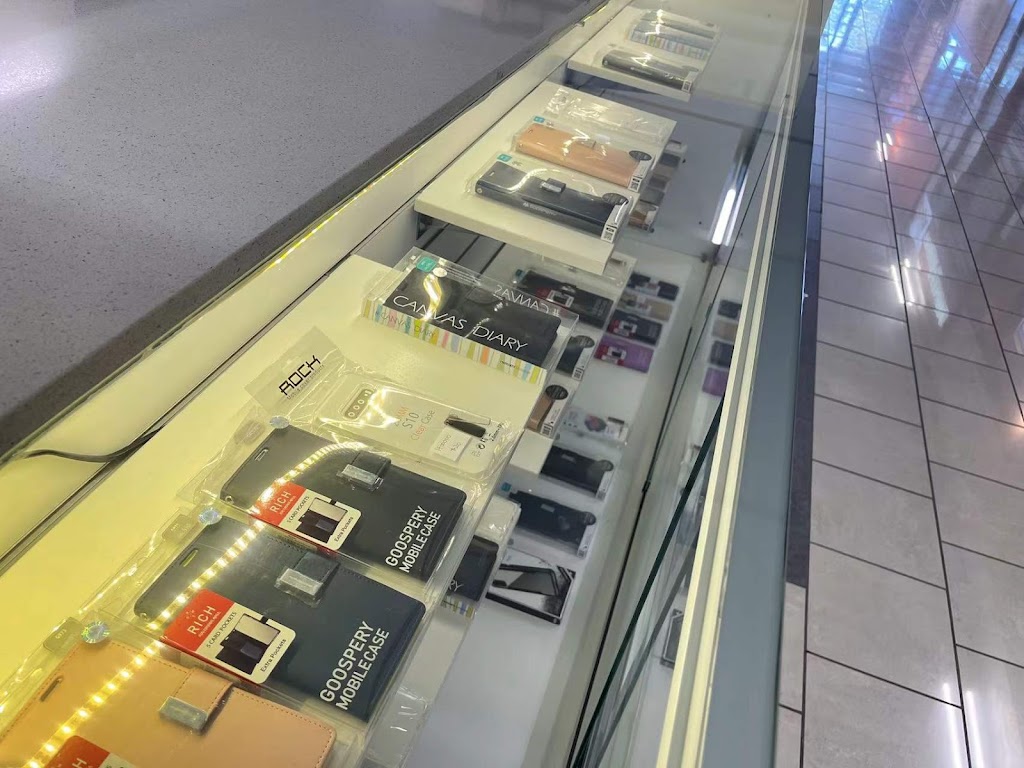 Hug Phone (Phone Repair and cases) | store | kiosk 2, Northwest Plaza, 97 Flockton St, Everton Park QLD 4053, Australia | 0451615298 OR +61 451 615 298