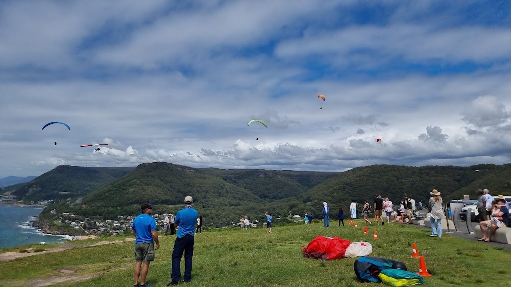 SkySurf Paragliding Stanwell Tops |  | 100 Otford Rd, Stanwell Tops NSW 2508, Australia | 0412351363 OR +61 412 351 363