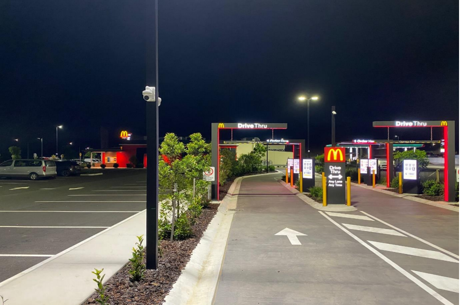 Mcdonalds Traveston Service Centre | restaurant | 2028 Bruce Hwy, Coles Creek QLD 4570, Australia | 0754856200 OR +61 7 5485 6200